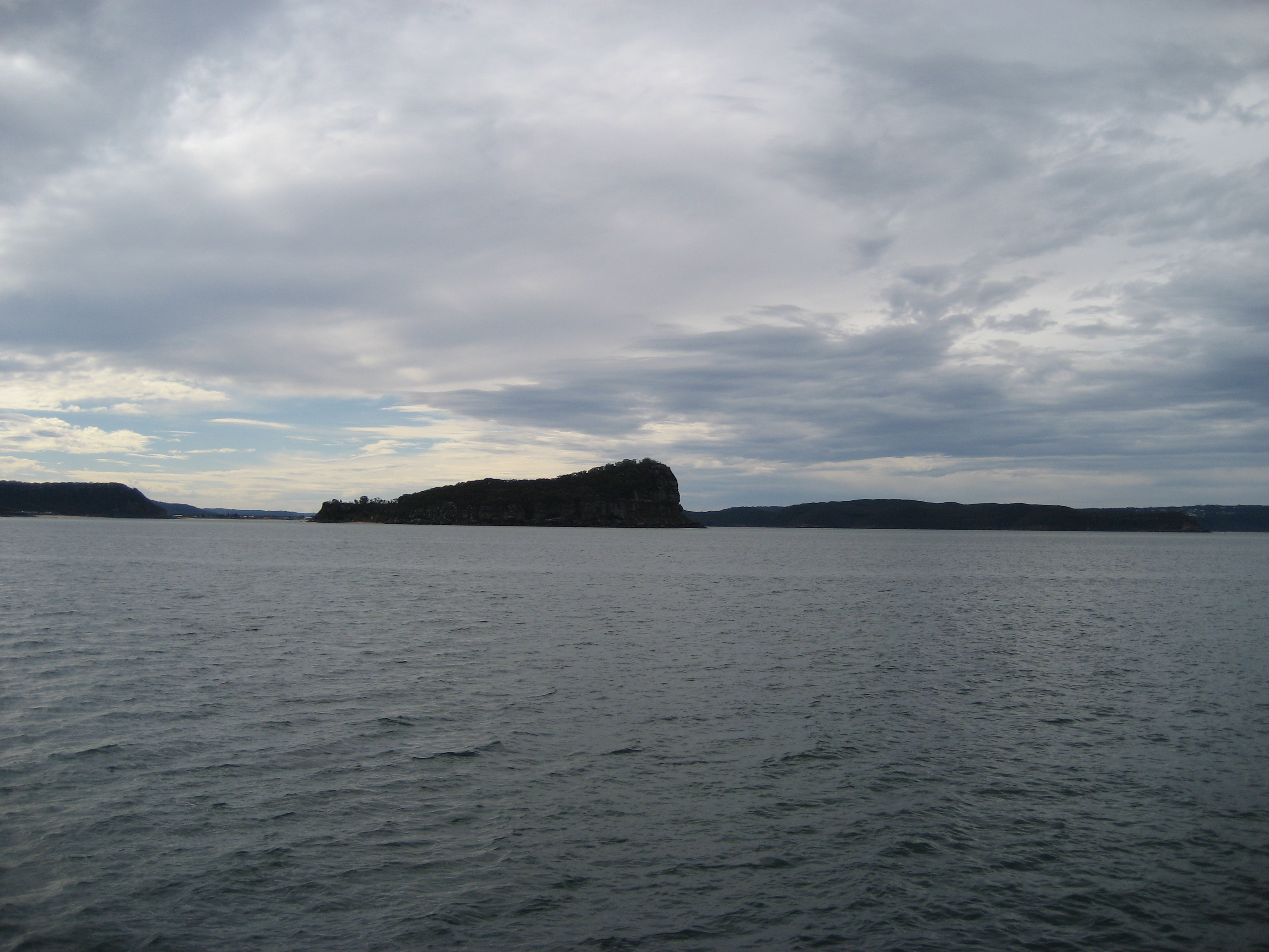 Küstenlandschaft bei Sydney mit Akuna Bay und Lion Island